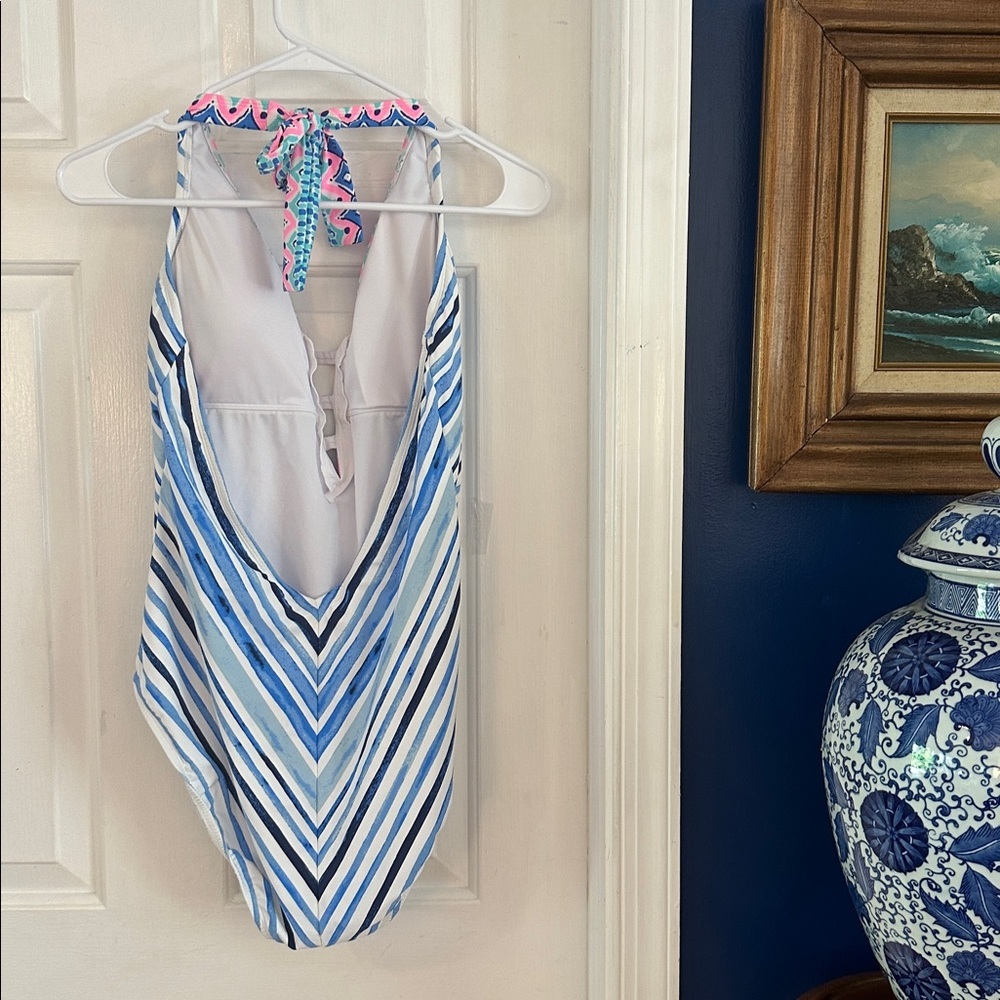 Lilly Pulitzer Loraline One-Piece Swimsuit in the Resort White Seaside Vibes 12 - Picture 7 of 10